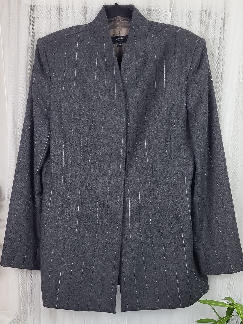 Zanelli Women's Charcoal Pinstripe Open-Front Blazer made in Italy. Size 14